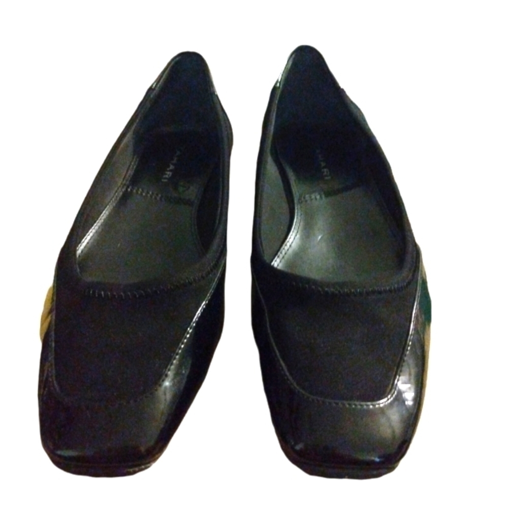 Tahari Chester Black Patent Leather Flats Size 7M